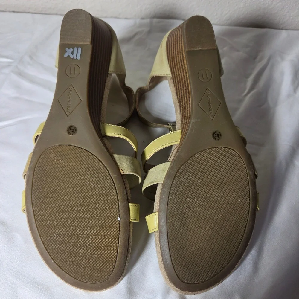 St Johns Bay Nixon Yellow Tan Strappy Wedge Sandals Womens 11M 106-0370